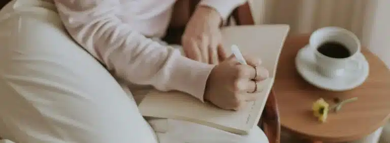 Batching de contenu : la méthode pour produire plus sans s'épuiser